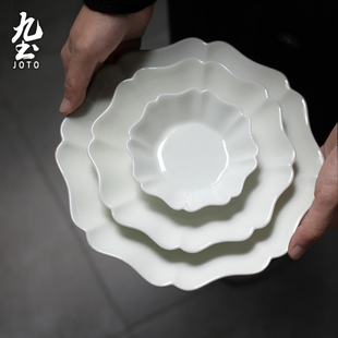 白瓷花瓣盘子日用可微波深盘碗碟瓷器商用汤面 九土制陶瓷餐具套装