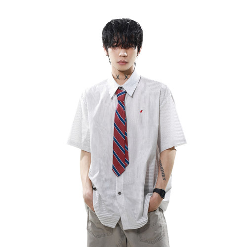 MRNEARLY休闲条纹刺绣短袖衬衫男