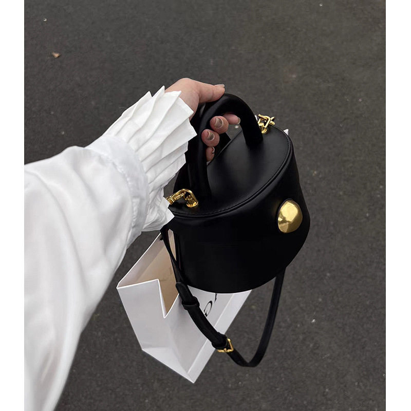 高级质感黑色手提包包女士2023新款今年流行通勤单肩斜挎小方盒包,箱包皮具/热销女包/男包,小方包,淘宝优惠券,粉丝福利购,淘宝优惠卷