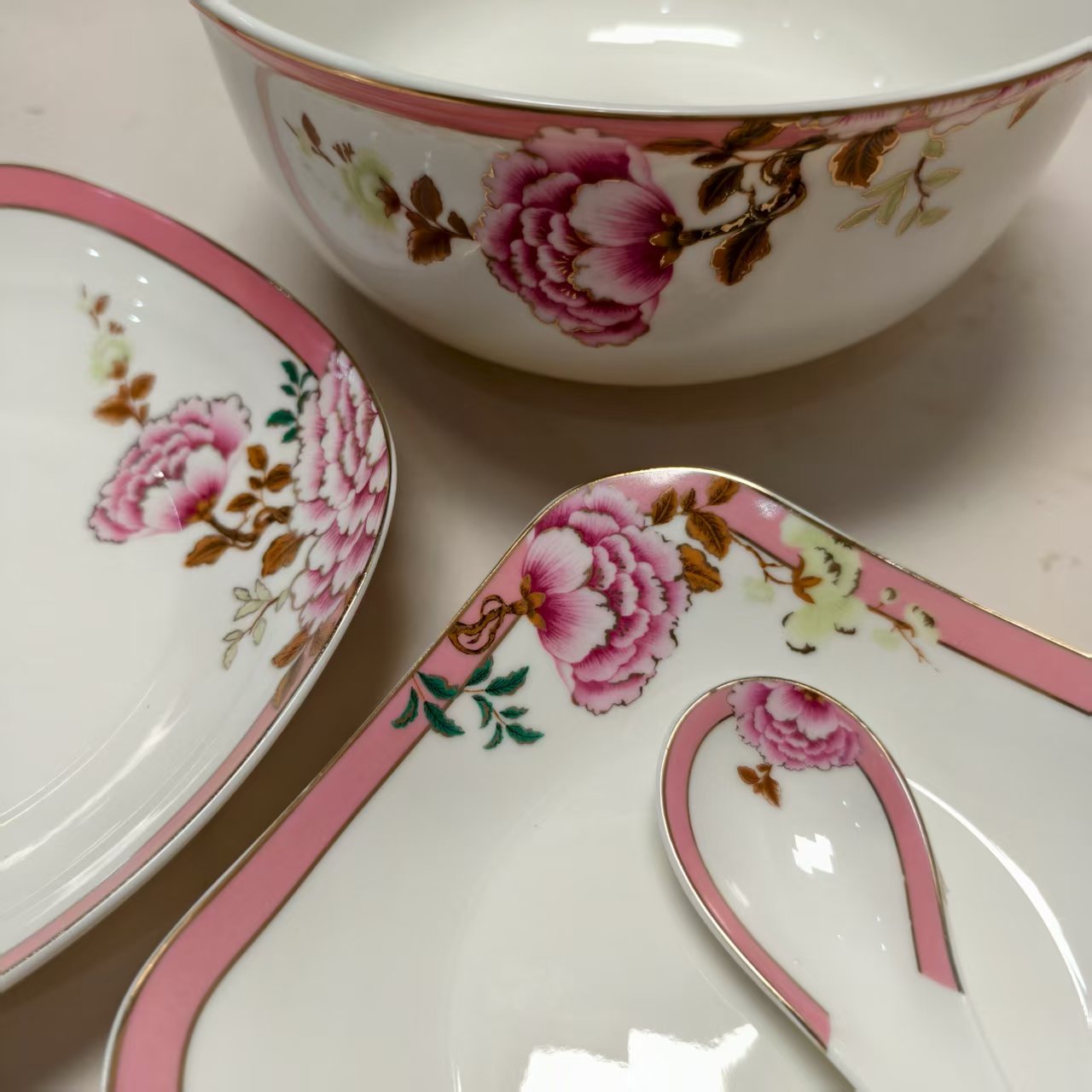 香都丽舍8.5寸陶瓷盘子套装