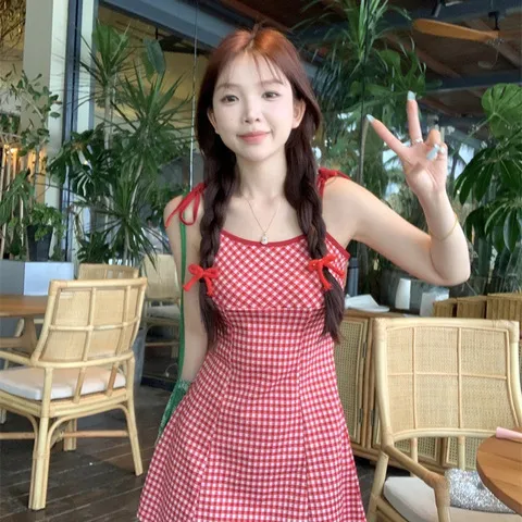 格子蝴蝶结女韩系红色短裙子连衣裙风复古肩带吊带裙甜辣春季a字