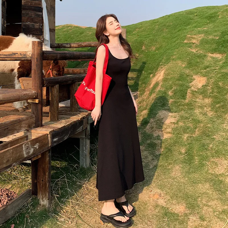 藏青色法式无袖吊带连衣裙显瘦裙子女夏季爆款2025新款高级感长裙
