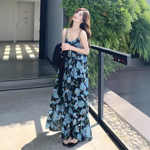春夏女雪纺蓝色连衣裙针织衫吊带沙滩裙海边度假2025气质碎花
