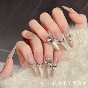 新款 轻奢高级感手工穿戴甲裸色渐变大钻饰纹猫眼温柔气质显白美甲