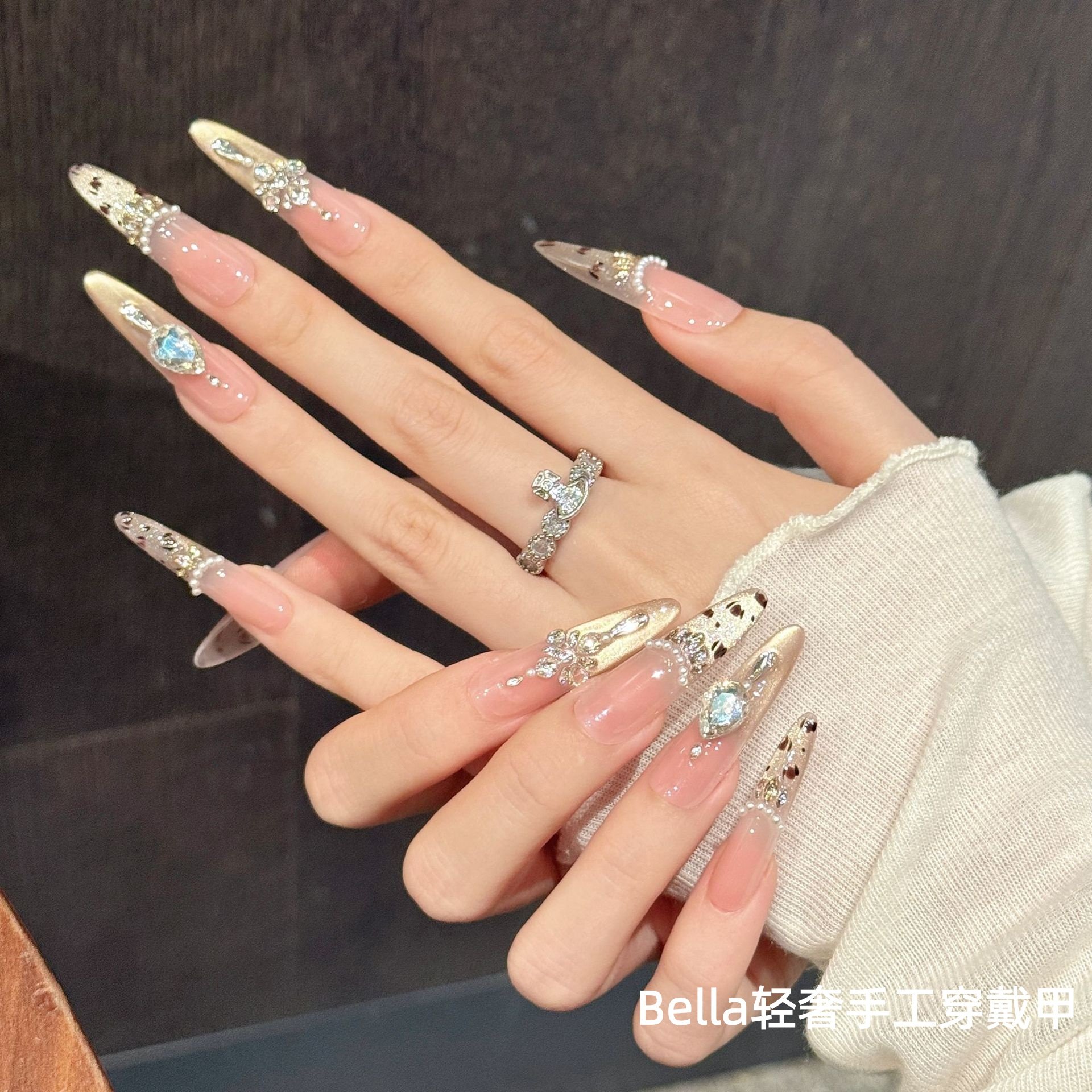 裸粉豹纹镶钻珍珠气质手工穿戴甲