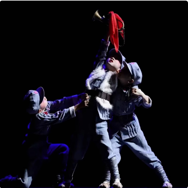小荷风采小号手儿童舞蹈演出服幼儿男女迷彩兵娃娃舞蹈表演服装