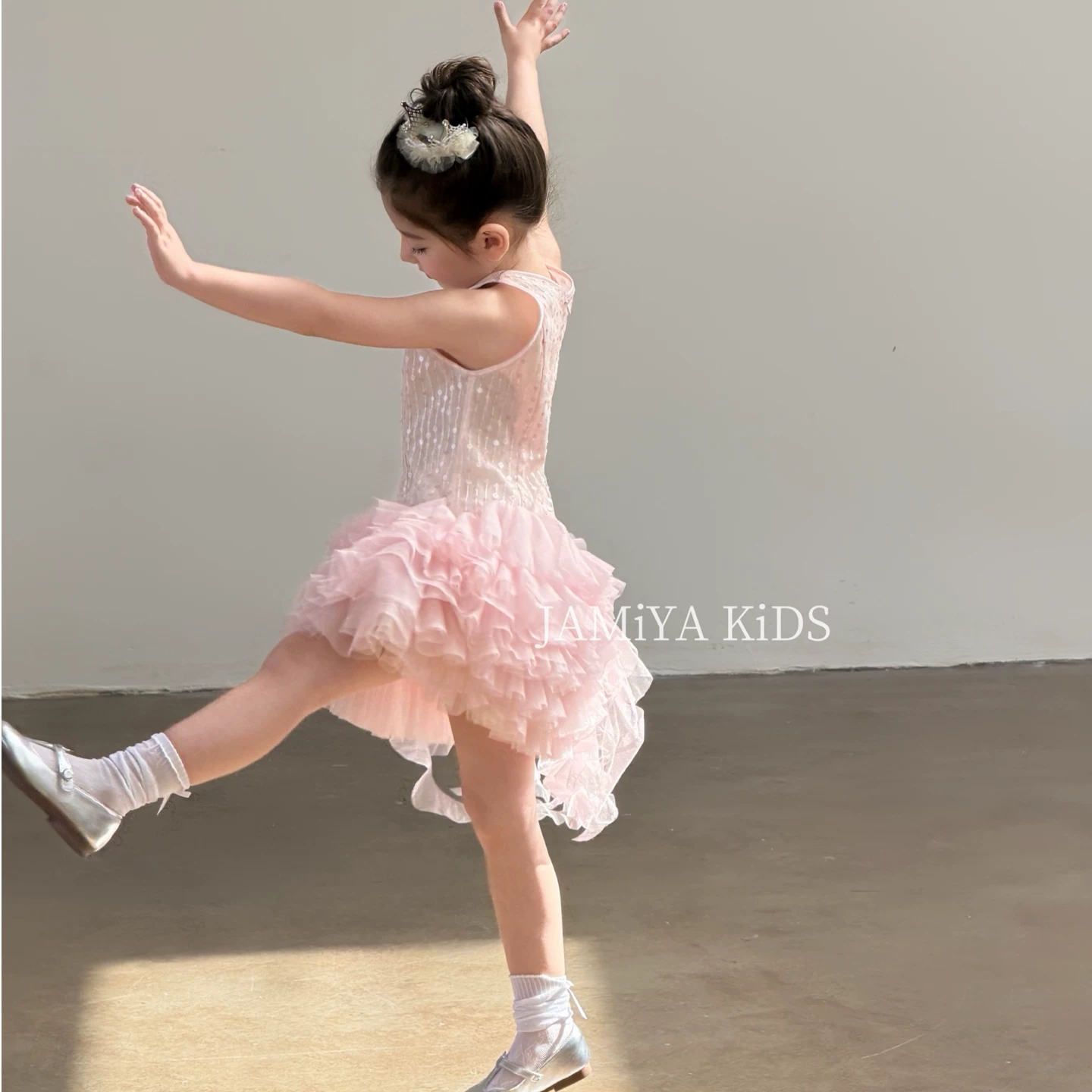 Jamiya女童连衣裙2026夏儿童女孩生日礼服芭蕾风珠片网纱公主裙