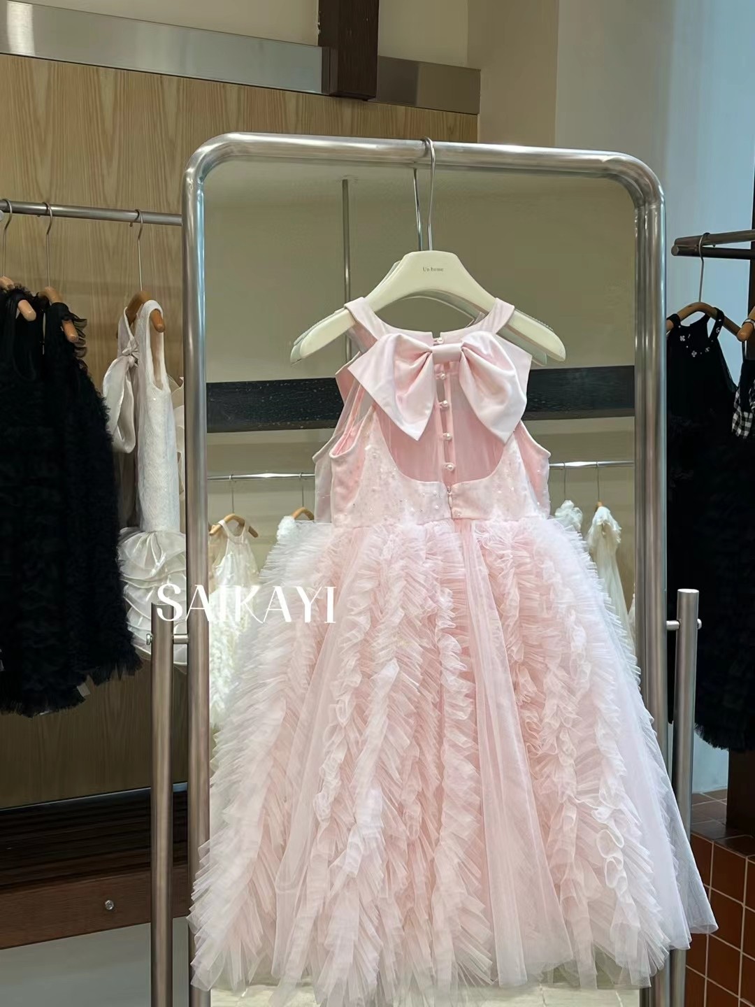 高定礼服女童连衣裙2025春夏新款儿童生日礼服蝴蝶结蓬蓬纱公主裙
