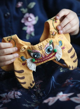 花寄 虎口水巾刺绣diy手工材料包猫狗围脖新生宝宝围兜绣花周岁礼