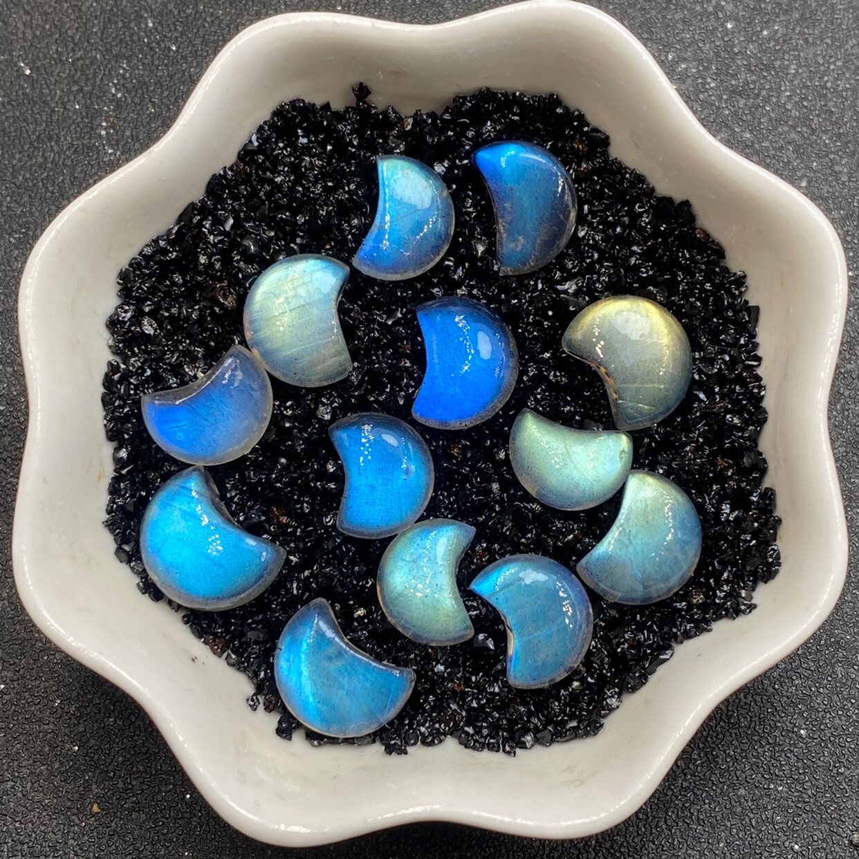 天然灰月光月牙吊坠裸石DIY编绳绕线镶嵌蓝光彩光拉长石打孔备注