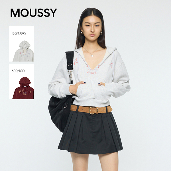 MOUSSY 2026早春新品泼墨字母印花连帽短款休闲卫衣010IA290-6641