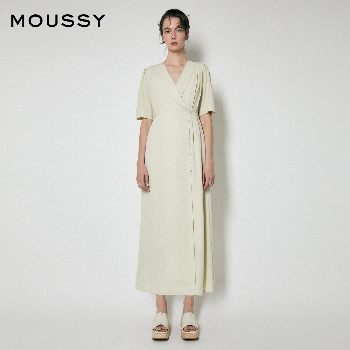 MOUSSYV领捏褶收腰五分袖连衣裙