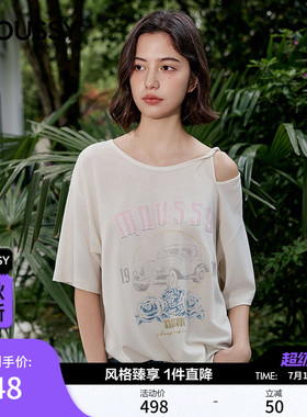 MOUSSY2026夏季新品慵懒休闲风露肩做旧印花宽松T恤028JSZ90-1083