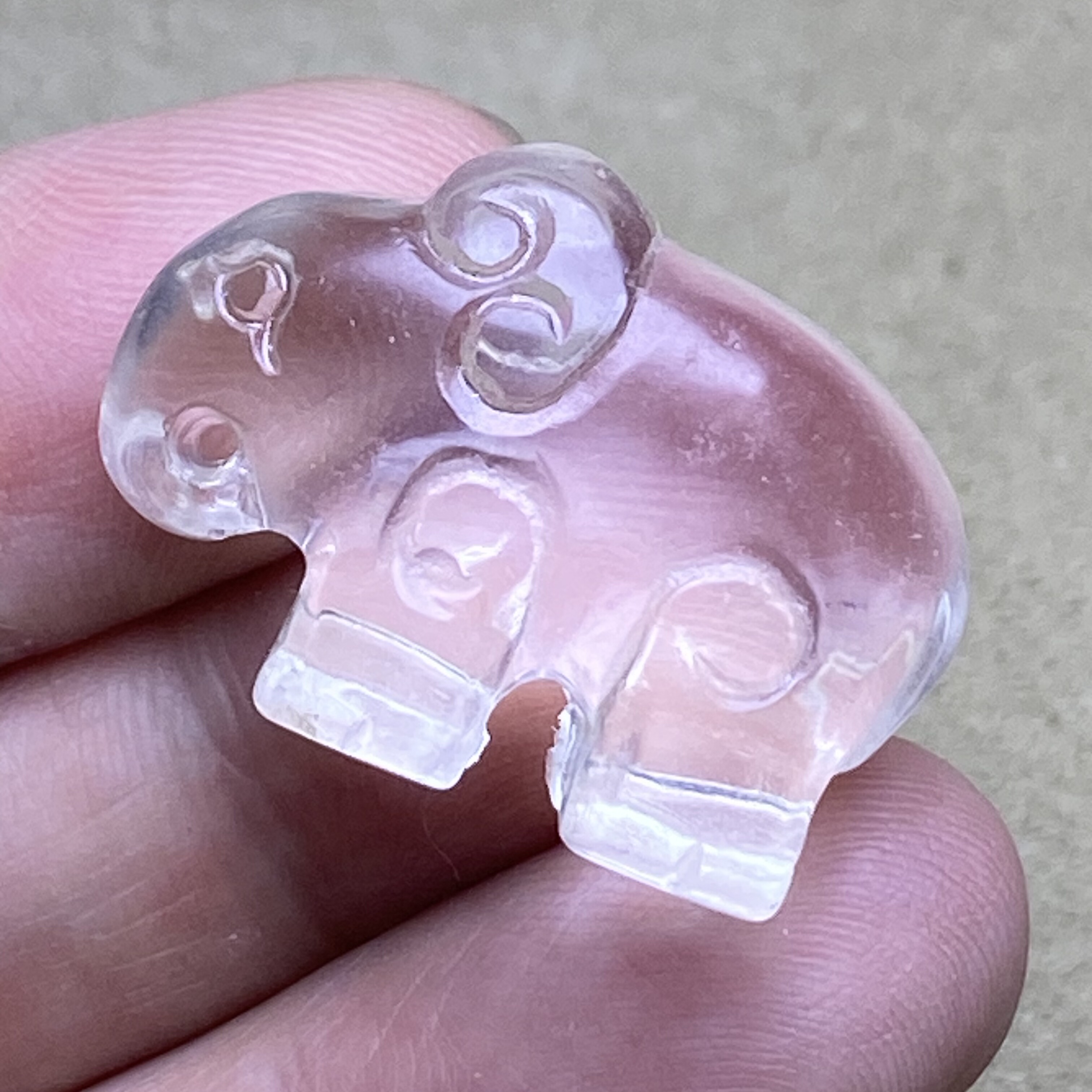 古玩文玩高油包浆天然老料白水晶雕刻象小吊坠高透风化水晶挂件