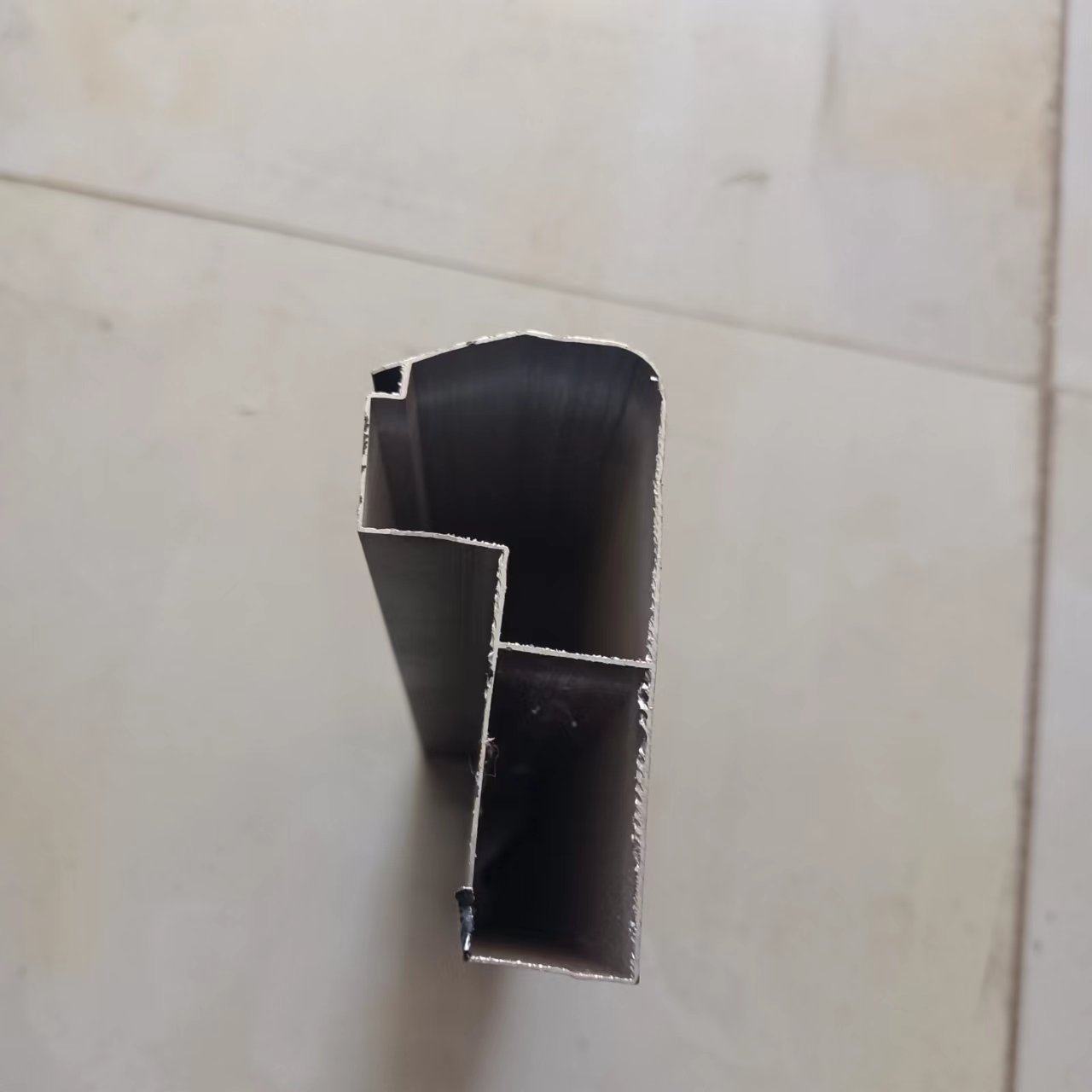 电子显示屏型材边框拐角铝型材9045型材9035边框9025边框激光净化