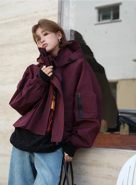 more欧洲站2024新款工装派克服女小个子宽松连帽冲锋衣秋季外套女