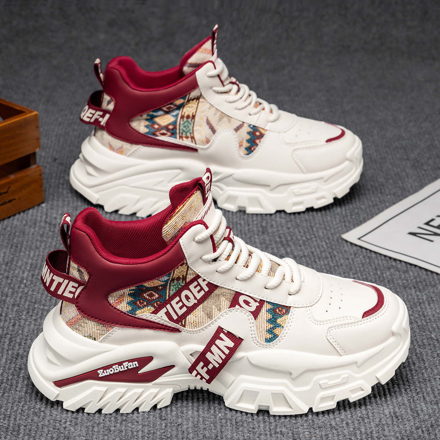 高帮男鞋冬季2025新款皮面防水设计小众青少年运动休闲增高老爹鞋