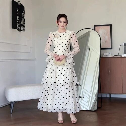 欧美复古波点长袖蛋糕连衣裙 Polka dot long sleeved cake dress
