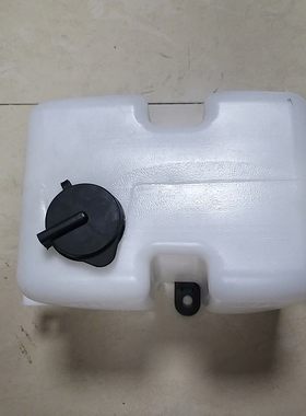 适用黄海大柴神至尊版 卡威K1 VM发动机付水壶 防冻液水箱 储水壶