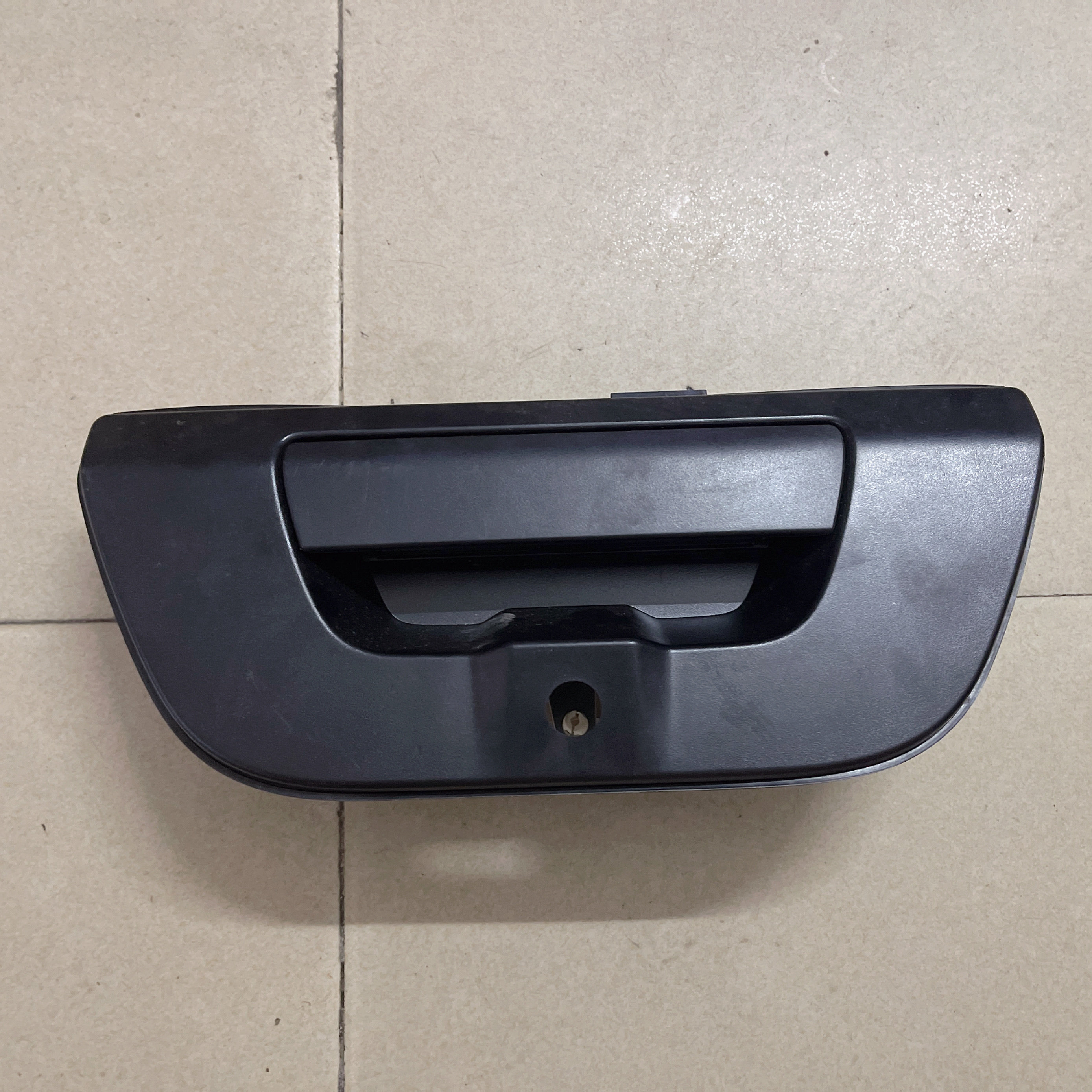 适用于长城炮尾门拉手 货箱尾板扣手乘用版 越野版后门板拉手马槽