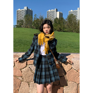 英伦风格子套装女2022年新款设计感学院风短款小西装百褶裙两件套