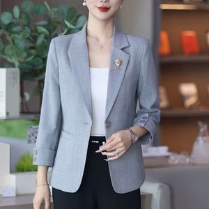 中年高档女西装休闲修身夏天外套