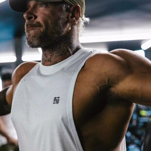 萨迪克健身训练复古坎肩背心男女运动美式透气破洞水洗背心