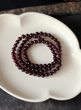 天然石榴石手链绕三圈 紫牙乌石榴石手链 玉石款女人时尚