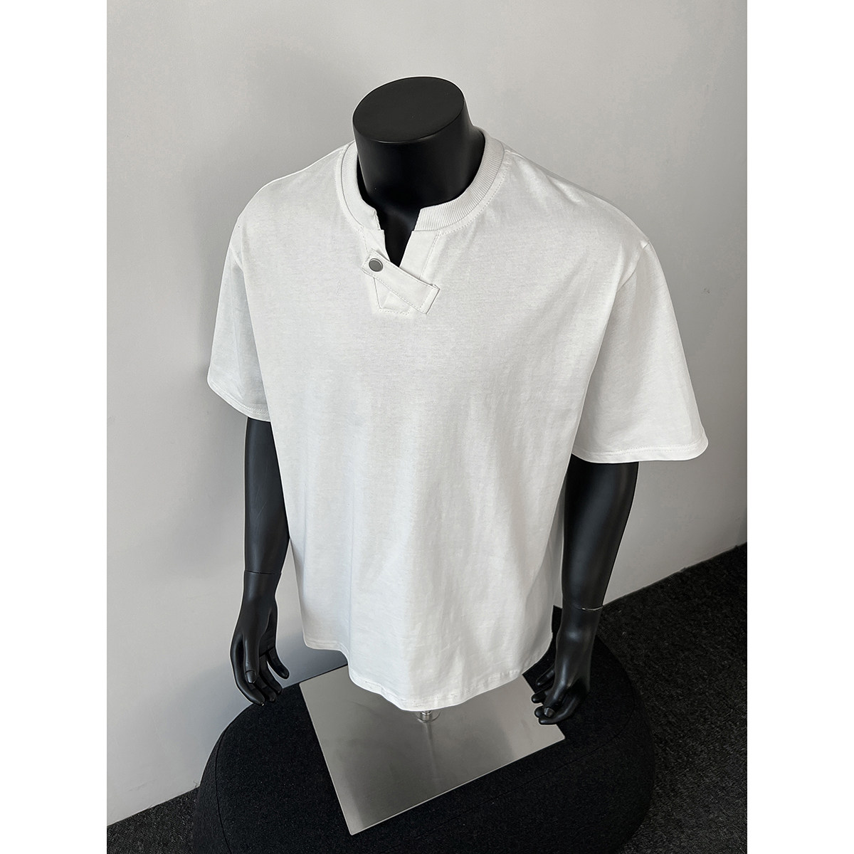 916-T152-特P28无差价2025夏装新款美式V领纽扣设计短袖T恤假模，男装T恤，星座916