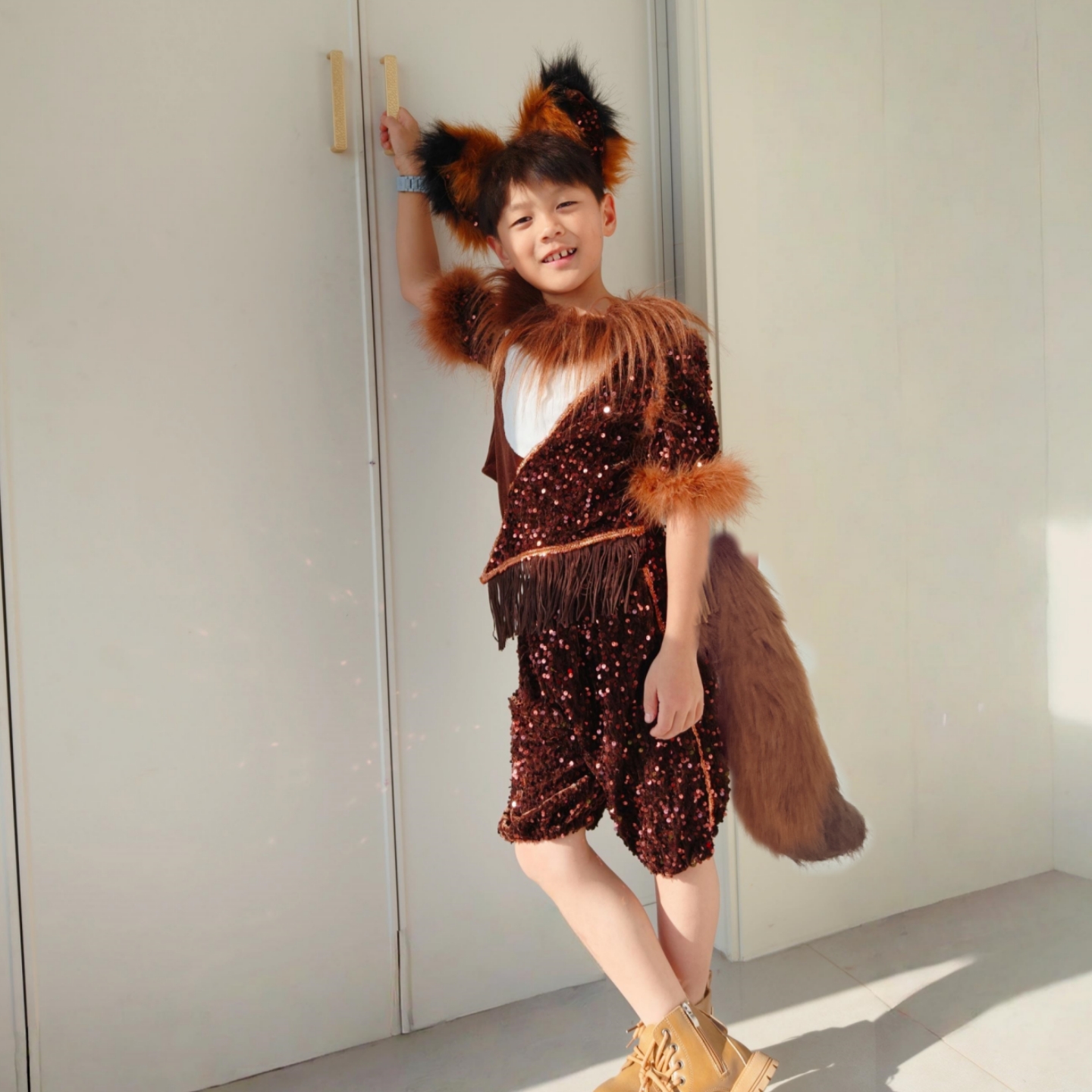 儿童舞台亮片流苏狮子演出服装