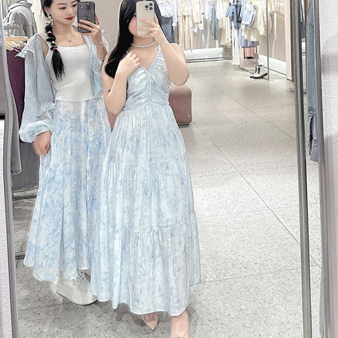 镂空挂脖V领绑带连衣裙女