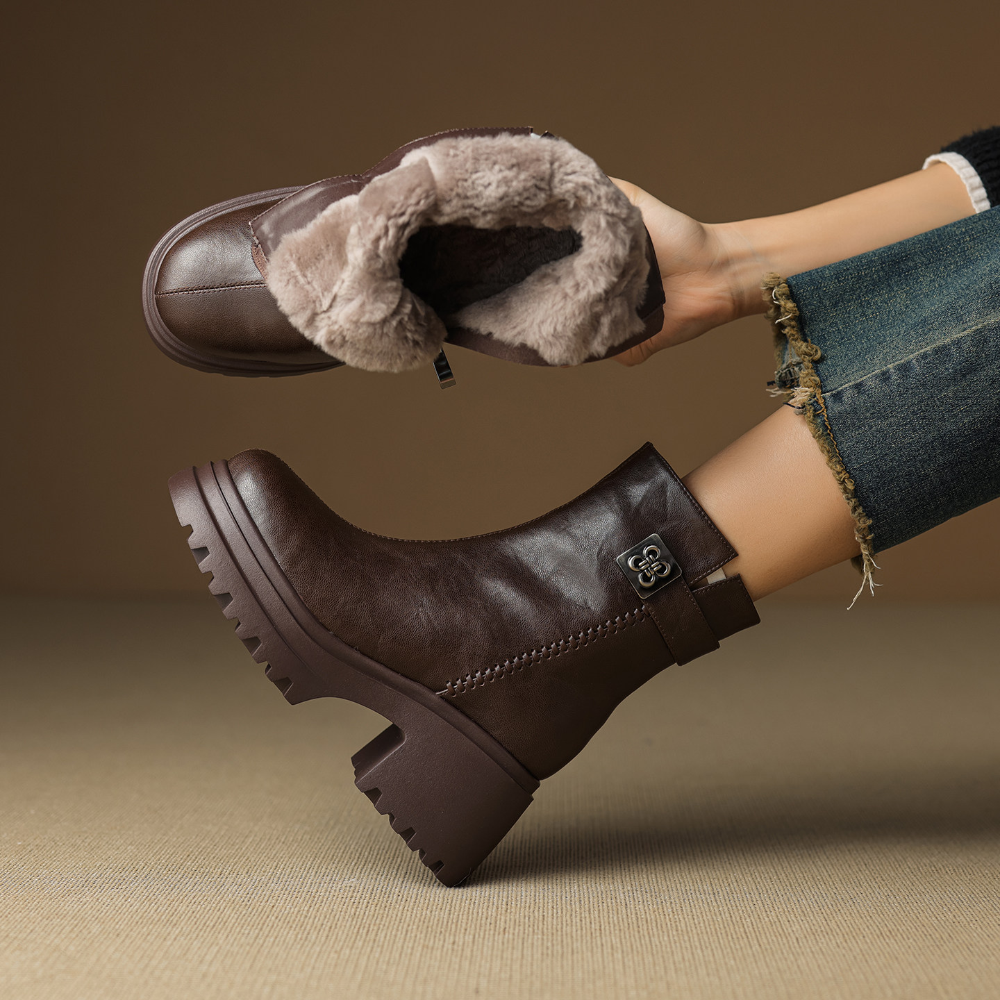 羊皮毛一体厚底马丁靴女2025冬季新款圆头防水台粗跟加绒保暖短靴,女鞋,马丁靴,淘宝优惠券,粉丝福利购,淘宝优惠卷