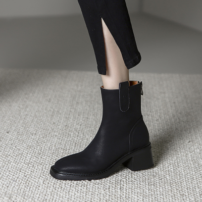 【清仓价68】秋冬季法式短靴女粗跟复古方头高跟百搭英伦风马丁靴