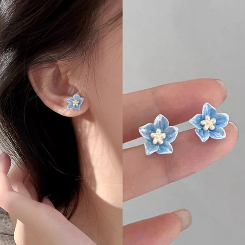 「普鲁士蓝」无耳洞春夏新款花朵耳钉小巧精致甜美气质蚊香