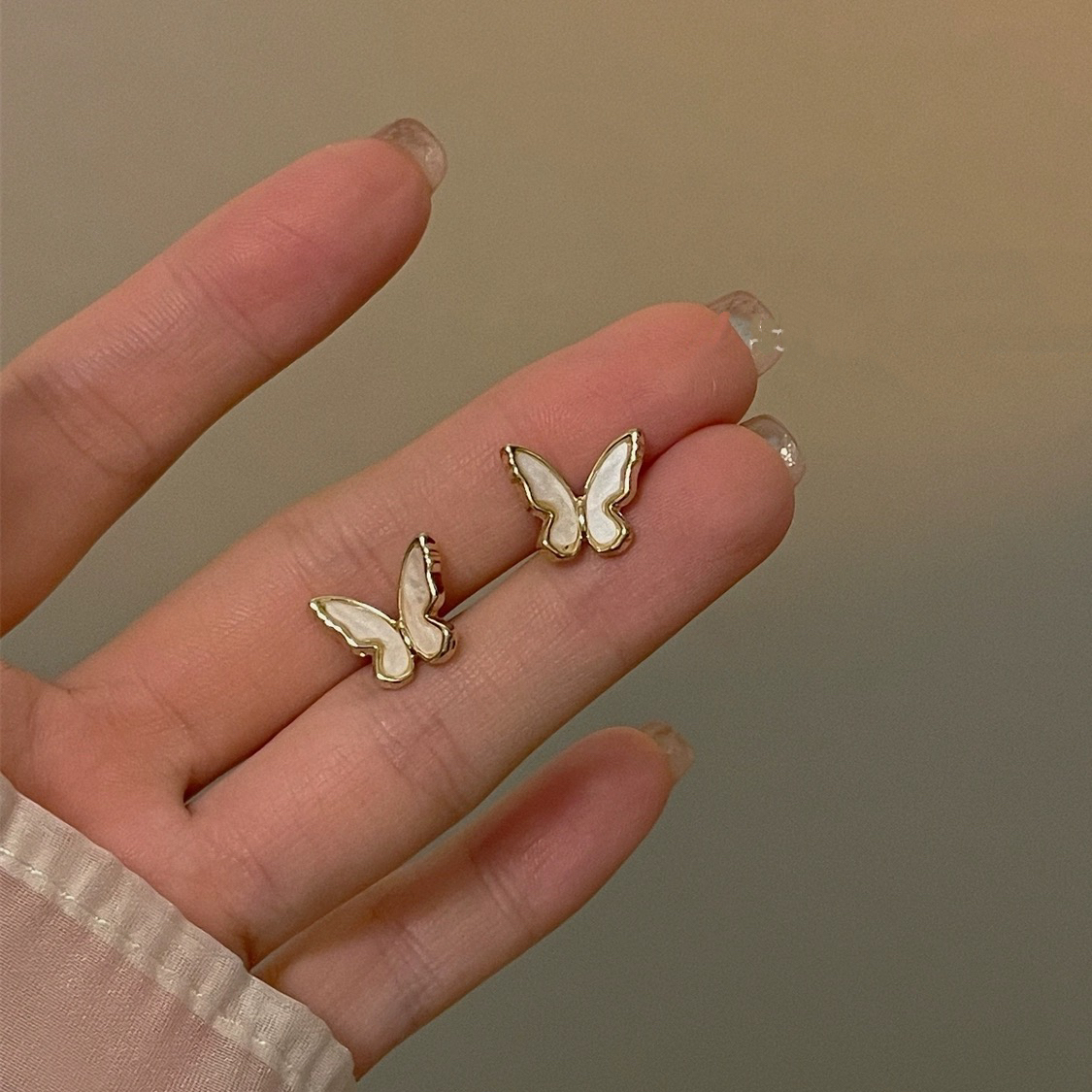 气质蝴蝶无耳洞蚊香盘耳夹