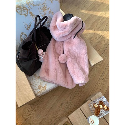 瑞士雪季 Creamy环葆兔兔 巨巨巨保暖 幂式慵懒 幸福感毛绒绒外套