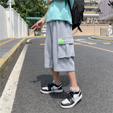 灰色