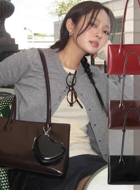 韩国网红爱心腋下包 小众设计复古法棍手提方包油蜡面高级通勤包