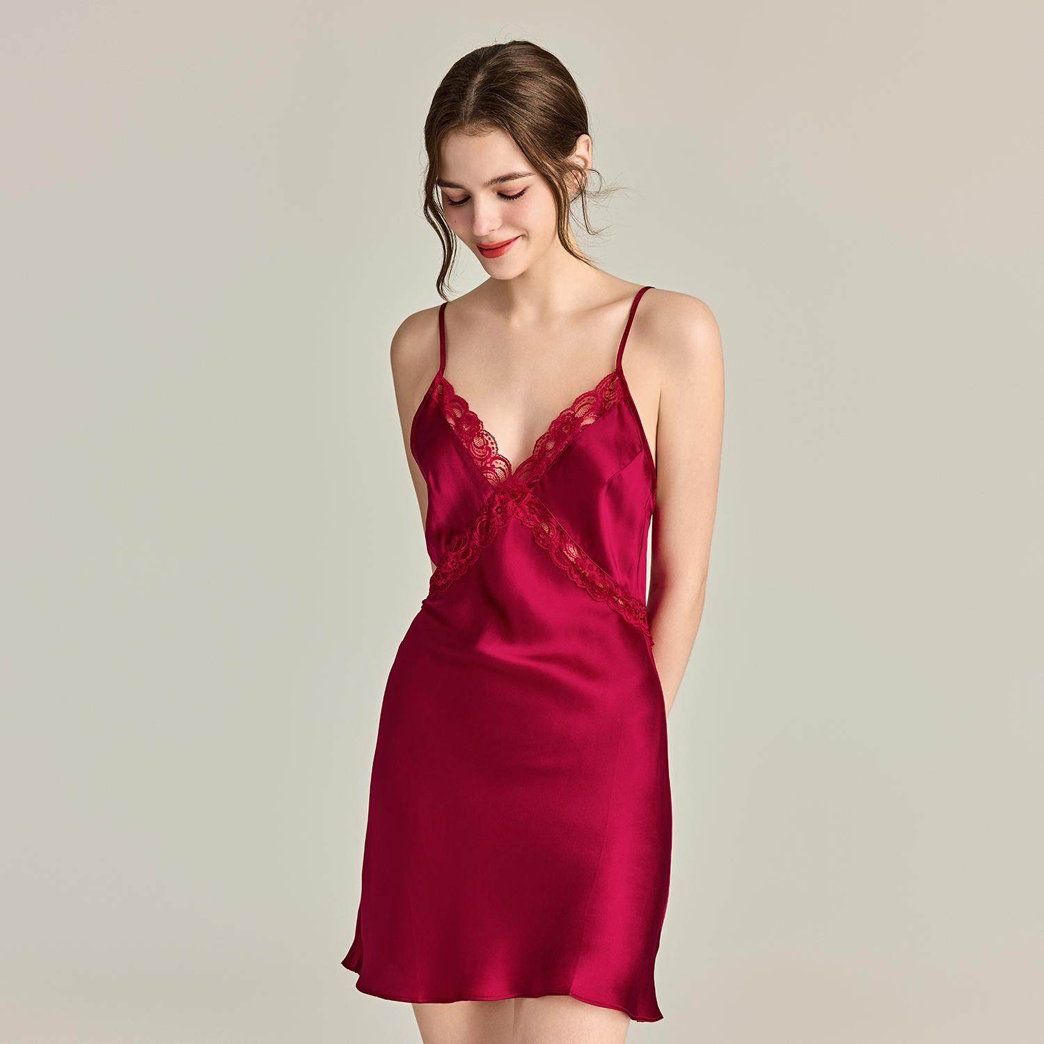 秋季新款V领玫红真丝睡衣女100%桑蚕丝性感纯欲镂空美背吊带睡裙,女士内衣/男士内衣/家居服,睡裙,淘宝优惠券,粉丝福利购,淘宝优惠卷