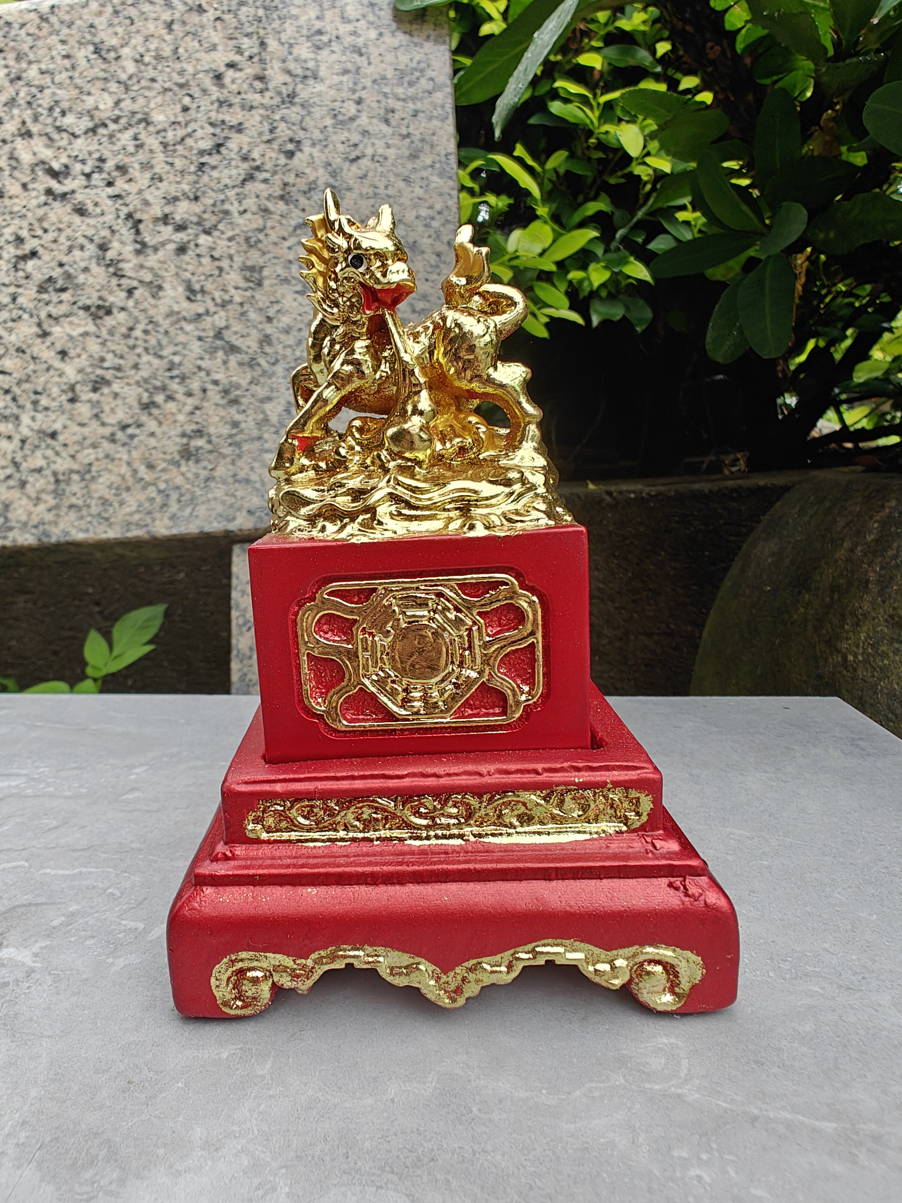 源头工厂6X6厘米麒麟印章香樟木雕材质台金工艺神明印章摆件现货