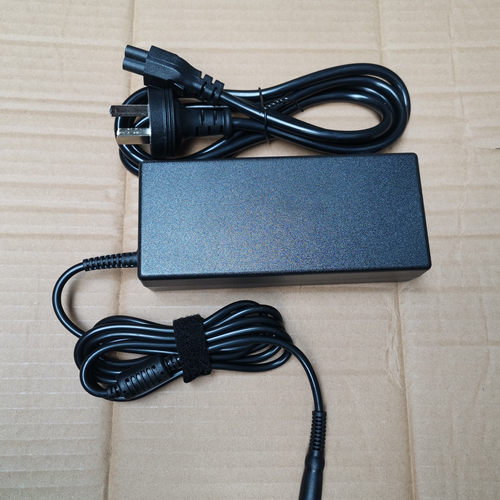 DELL戴尔D6000扩展坞电源适配器130W 19.5V 6.7A