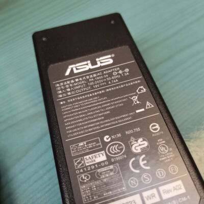 ASUS/华硕A550D笔记本电脑电源线19V4.74A通用充电器方形90W