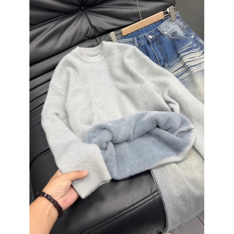 浅灰色加绒加厚毛衣男保暖针织衫