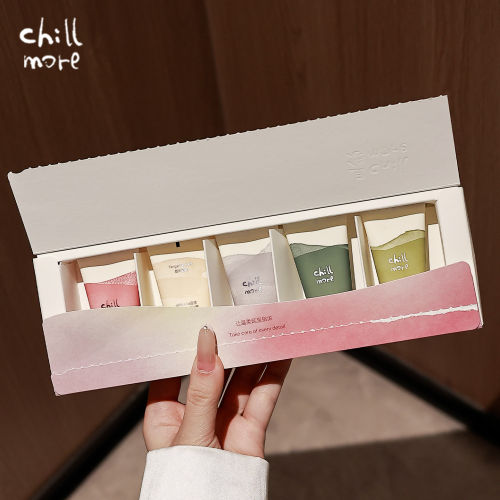 chillmore且悠香氛手甲精华霜保湿滋润防干裂秋冬护手霜礼盒送礼