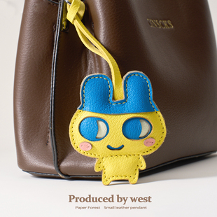 可爱麻美吉法羊进口真皮挂件女生轻奢小众包包书包配饰小饰品挂饰