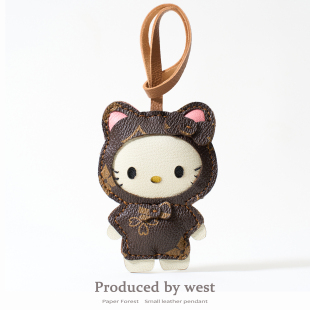 老花款包包挂件高级感 哈喽kitty猫配饰小众精致公仔皮质钥匙挂饰