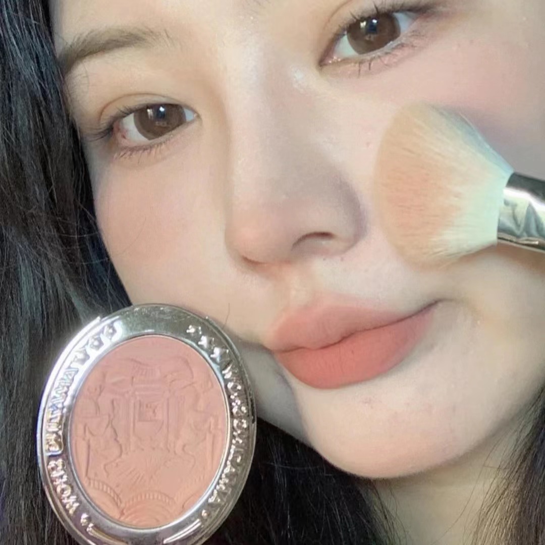 花知晓马戏团渐变腮红花神