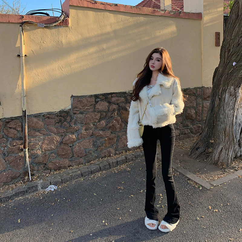 现货 黑色微喇牛仔裤女冬设计感高腰修身显瘦梨型身材裤子马蹄裤
