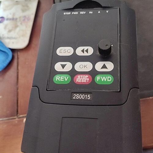 议价变频器V800-2S001R5GV800-2S000R7GV800-2S002R2G
