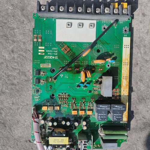 议价变频器SI40D22F驱动板板成色还可以，模块完好的，板
